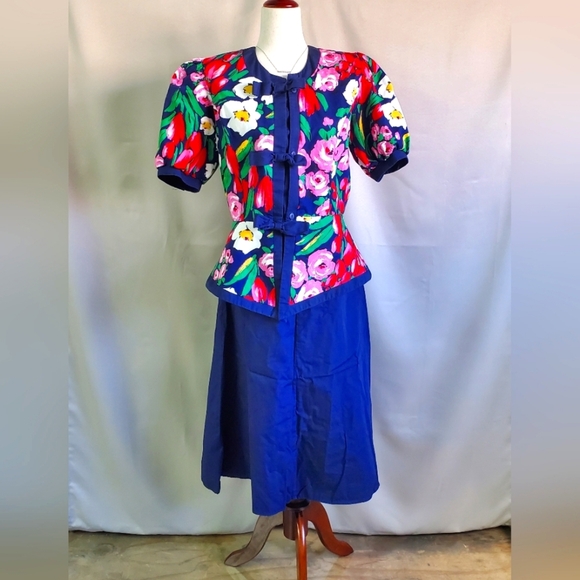 Vintage Other - STUART ALAN | Floral 2pc Skirt Suit Set in Navy sz 12